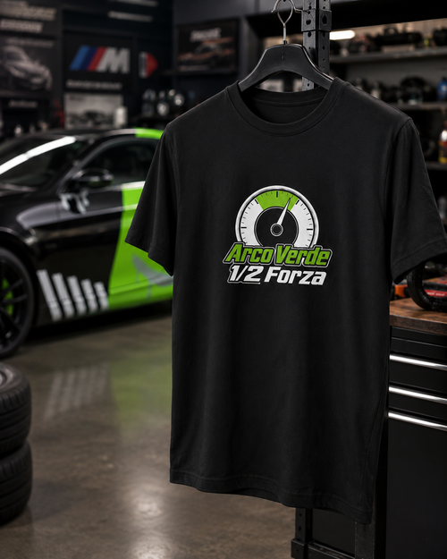T-Shirt Arco Verde 1/2 Forza nera appesa